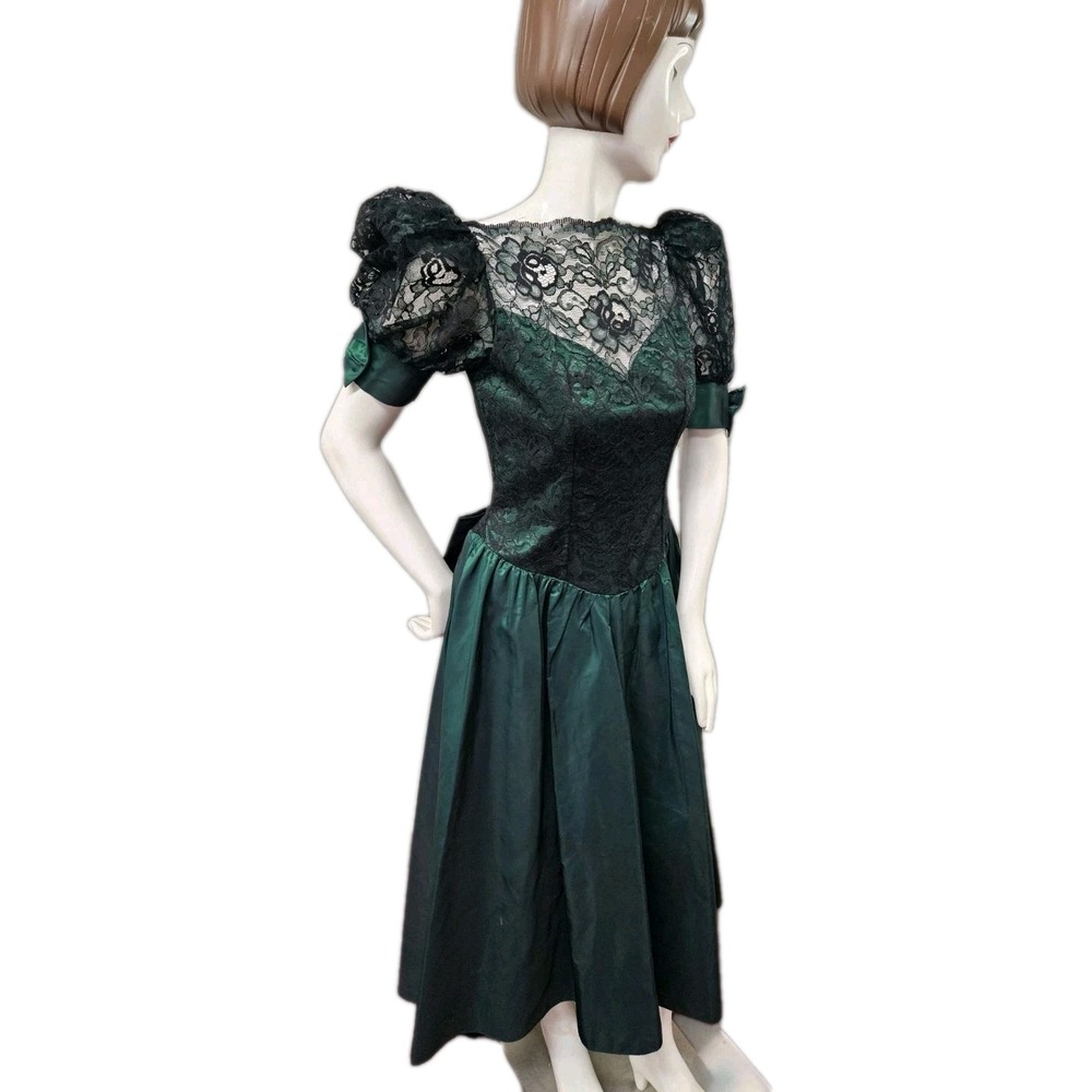 Vintage 80s Stunning Green 💚 Blk Lace Puffy Sleeve Prom Dress Hi-lo Sz‎ 7/8